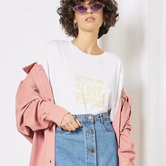 Charlie Holiday Anthropologie Love Revolution boyfriend Tee size 4 NWT - Picture 2 of 14